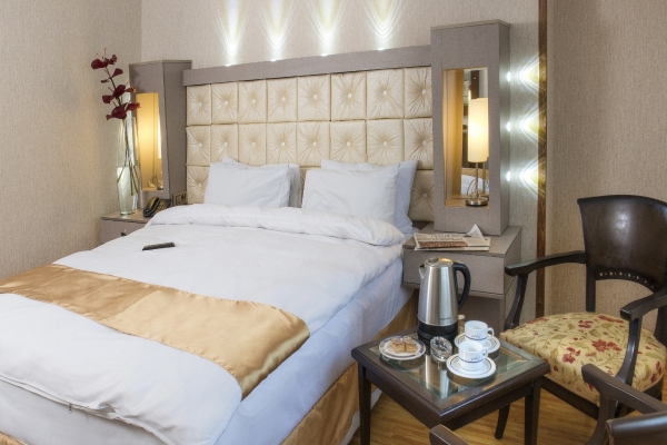 Ferdowsi International Grand (Hotel-e Bozorg-e Ferdowsi) (Teheran)